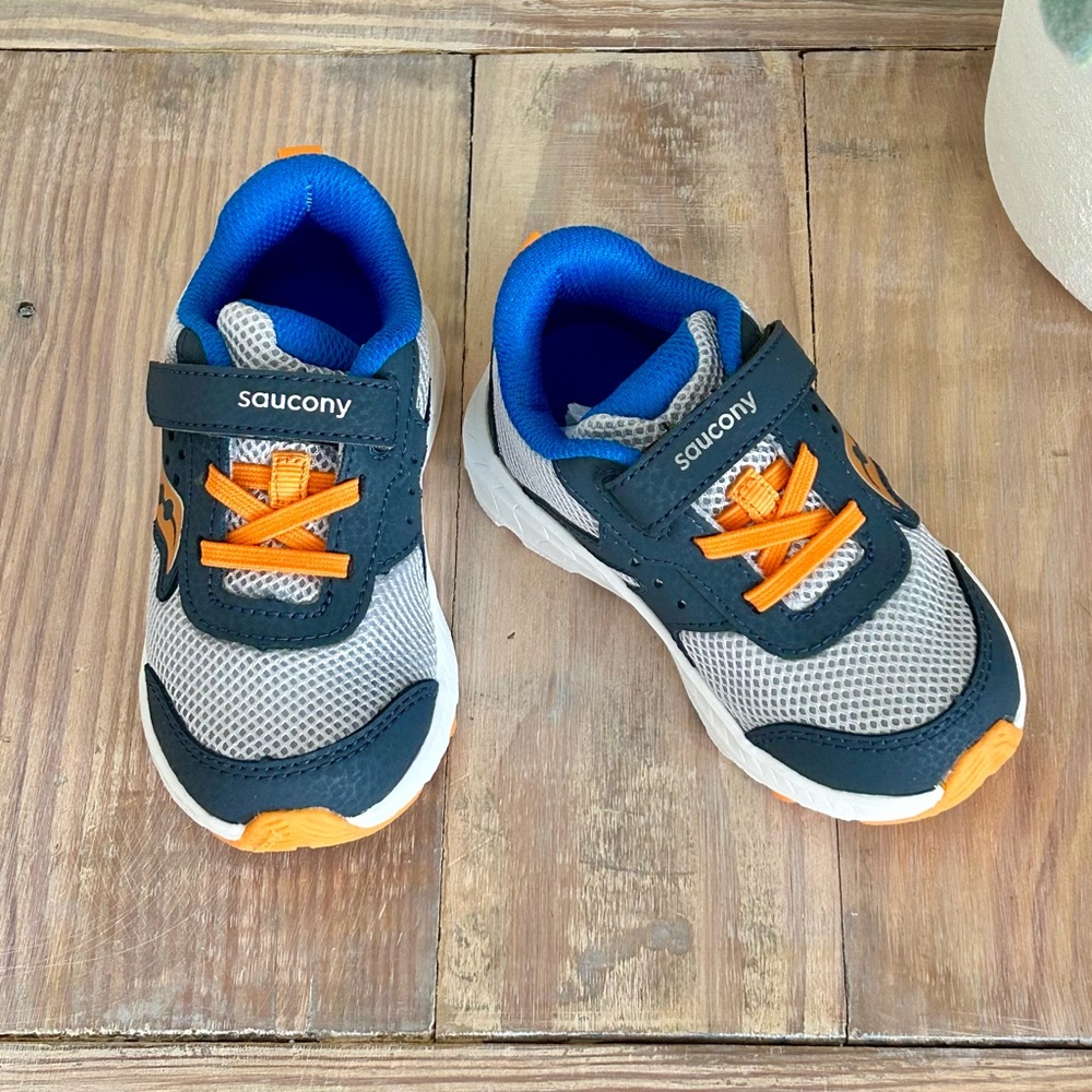 Saucony Ride Jr. Sneaker 🆕💙